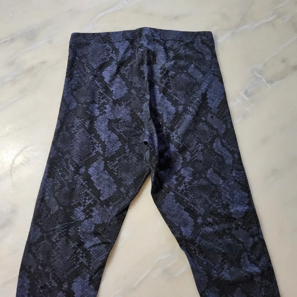 Old Navy Snakeskin Print Stirrup Leggings‎ Womens Medium Blue Black - Picture 4 of 11